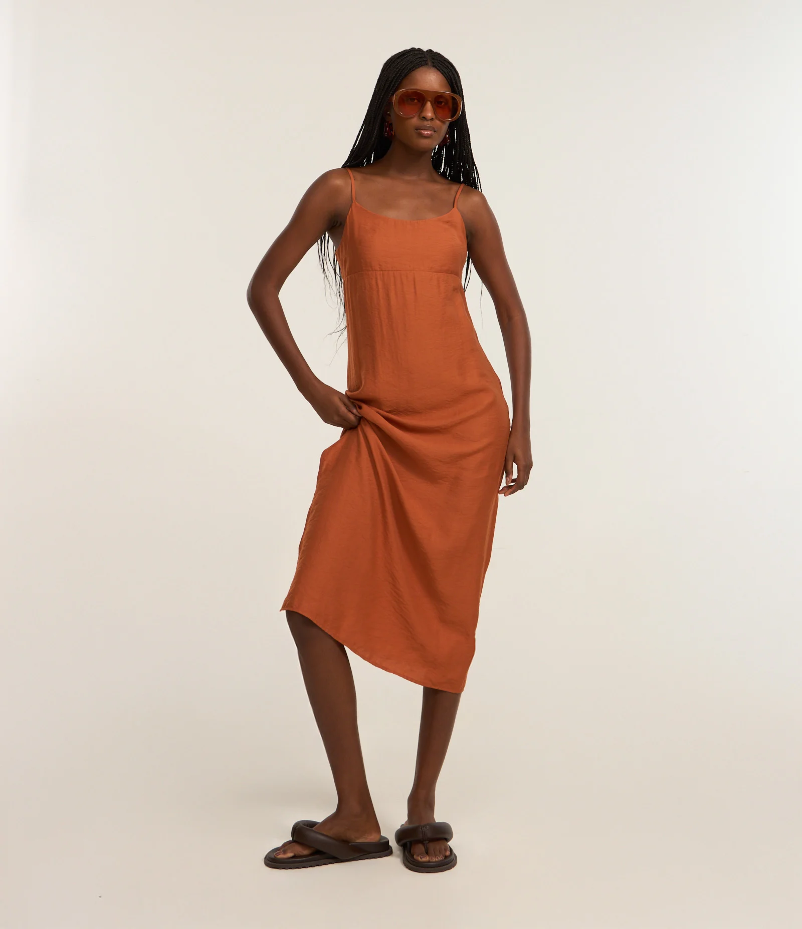 Vestido New Midi com Alça Fina e Zíper nas Costas Terracota 1