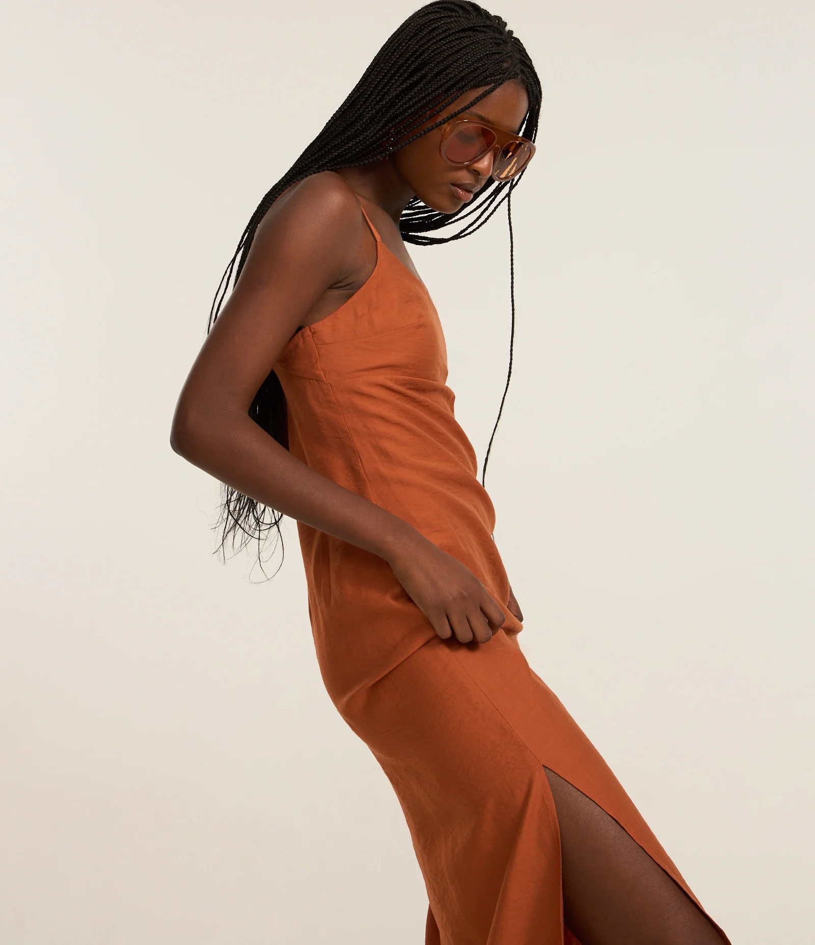 Vestido New Midi com Alça Fina e Zíper nas Costas Terracota 2