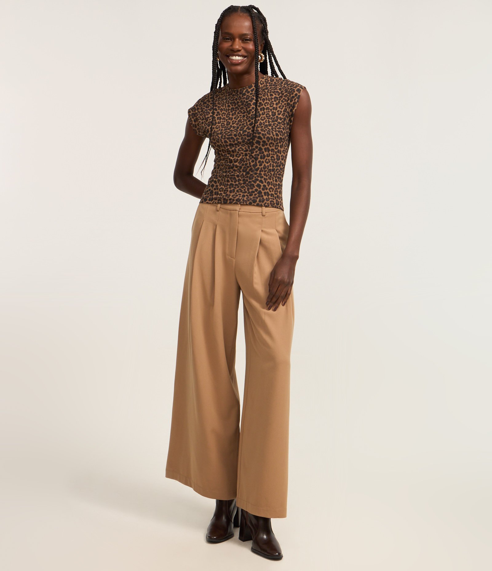 Blusa em Algodão com Estampa Oncinha Marrom 2