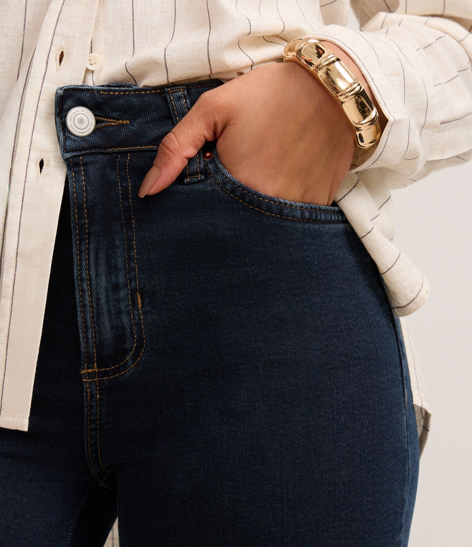 Bermuda New Ciclista em Jeans Azul Escuro 4