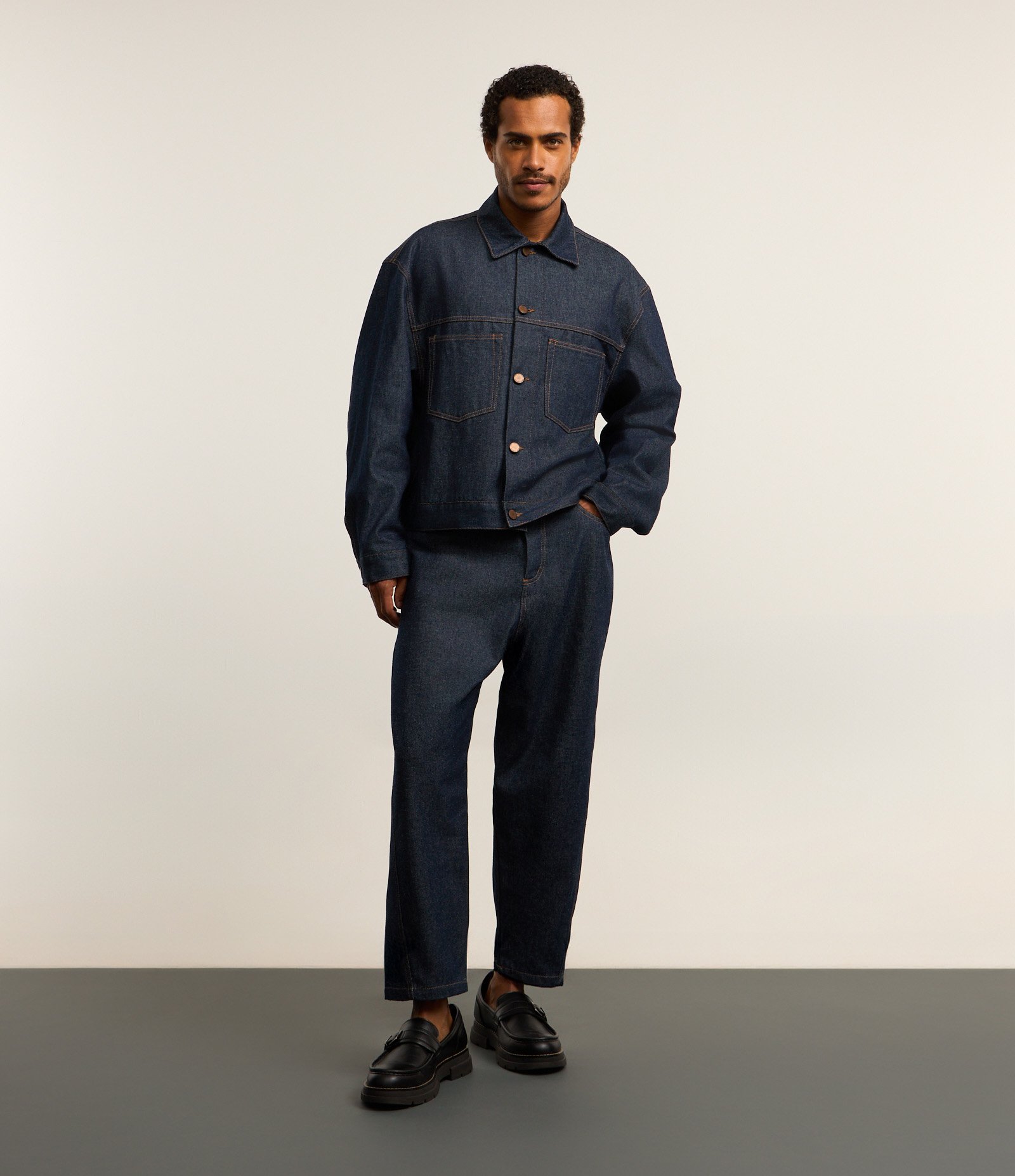 Calca em Jeans com Costura Contrastante Azul 1