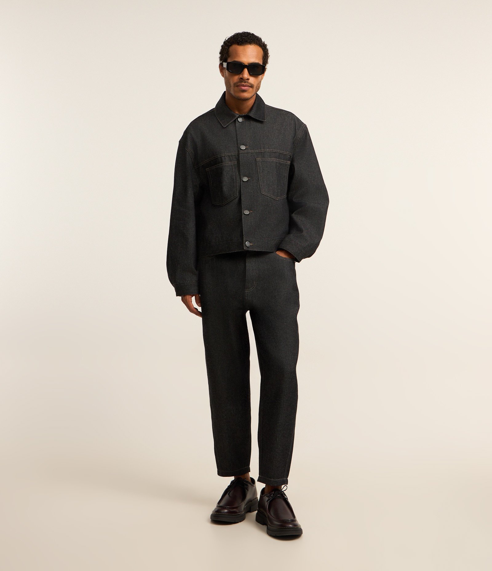 Calca em Jeans com Costura Contrastante Preto 1