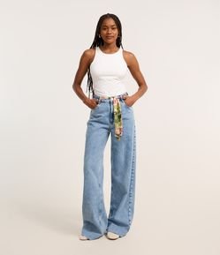 Calça Wide Leg em Jeans com Cinto Lenço e Ilhós
