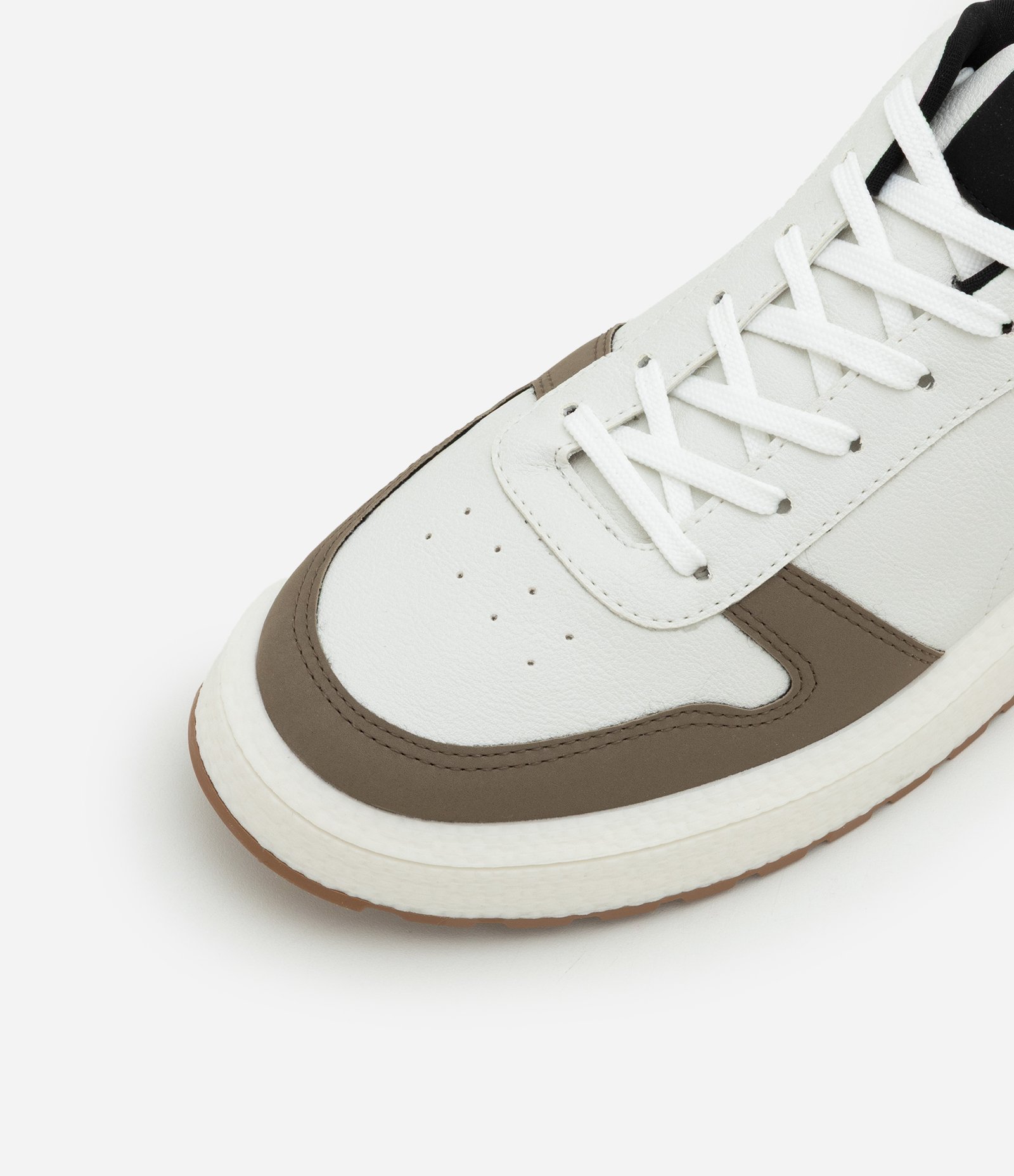 Tênis em Material Sintético com Recortes Contrastantes Off White 4