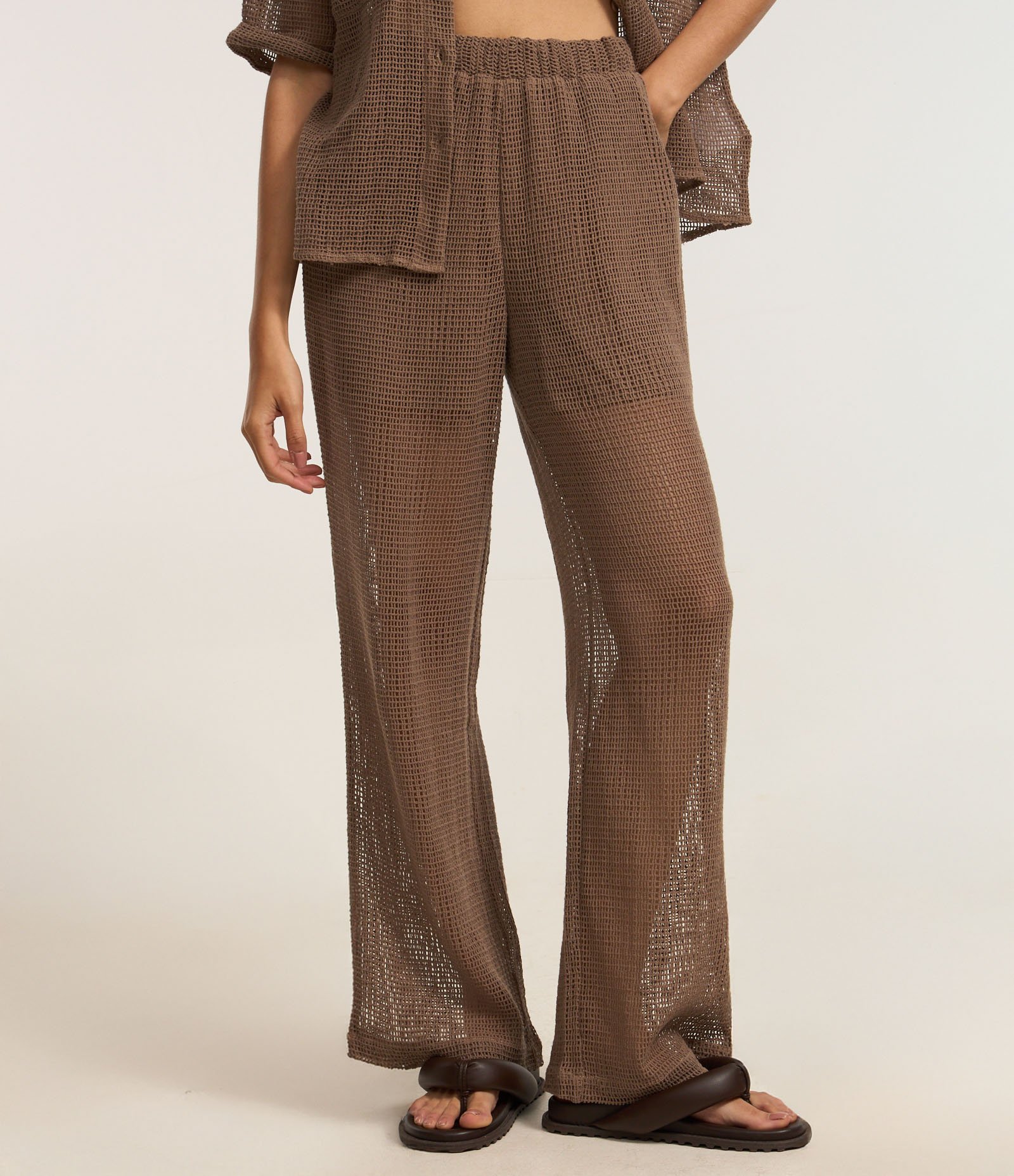 Calça Pantalona em Algodão com Textura e Bolsos Marrom 3