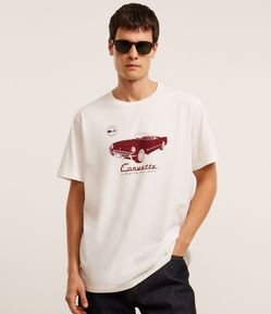 Camiseta Comfort em Algodão com Estampa de Carro Carro Corvette da Chevrolet
