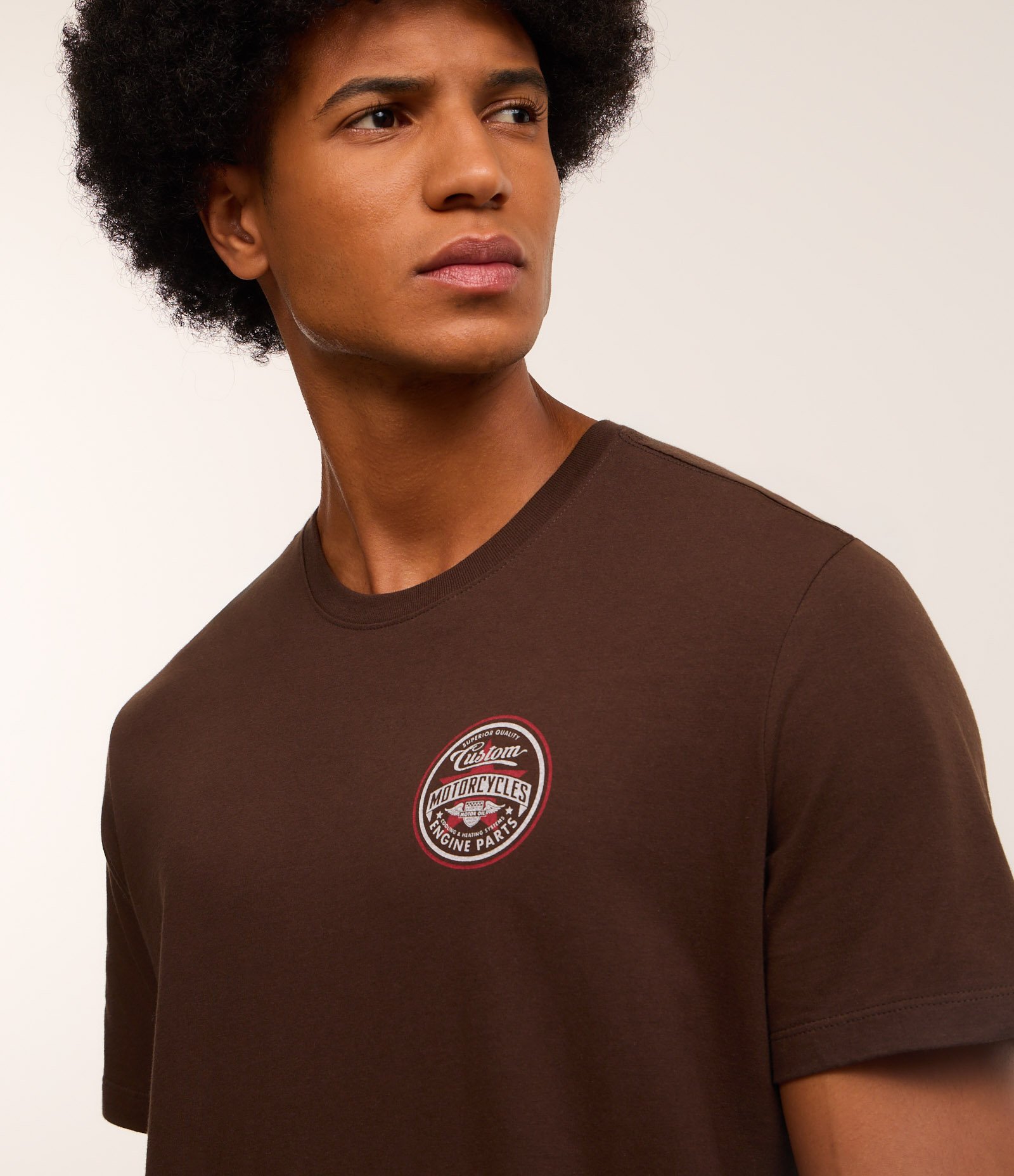Camiseta Comfort em Algodão Motorcycles Custom Marrom 4