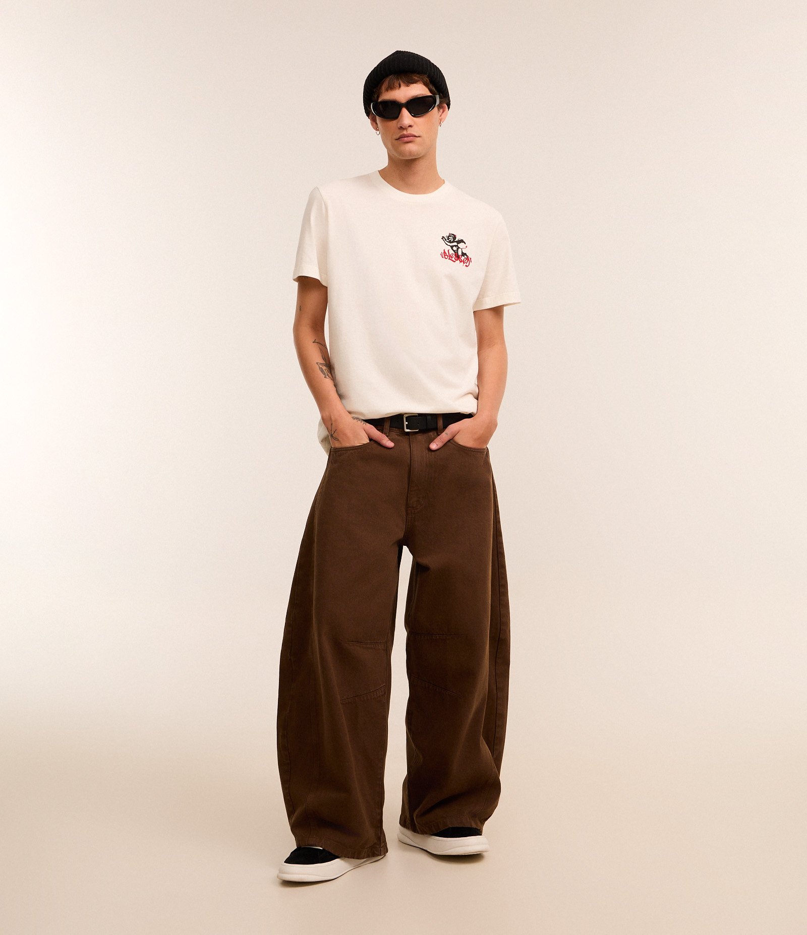 Camiseta Comfort em Algodão com Estampa Circulo de Anjos Branco 2