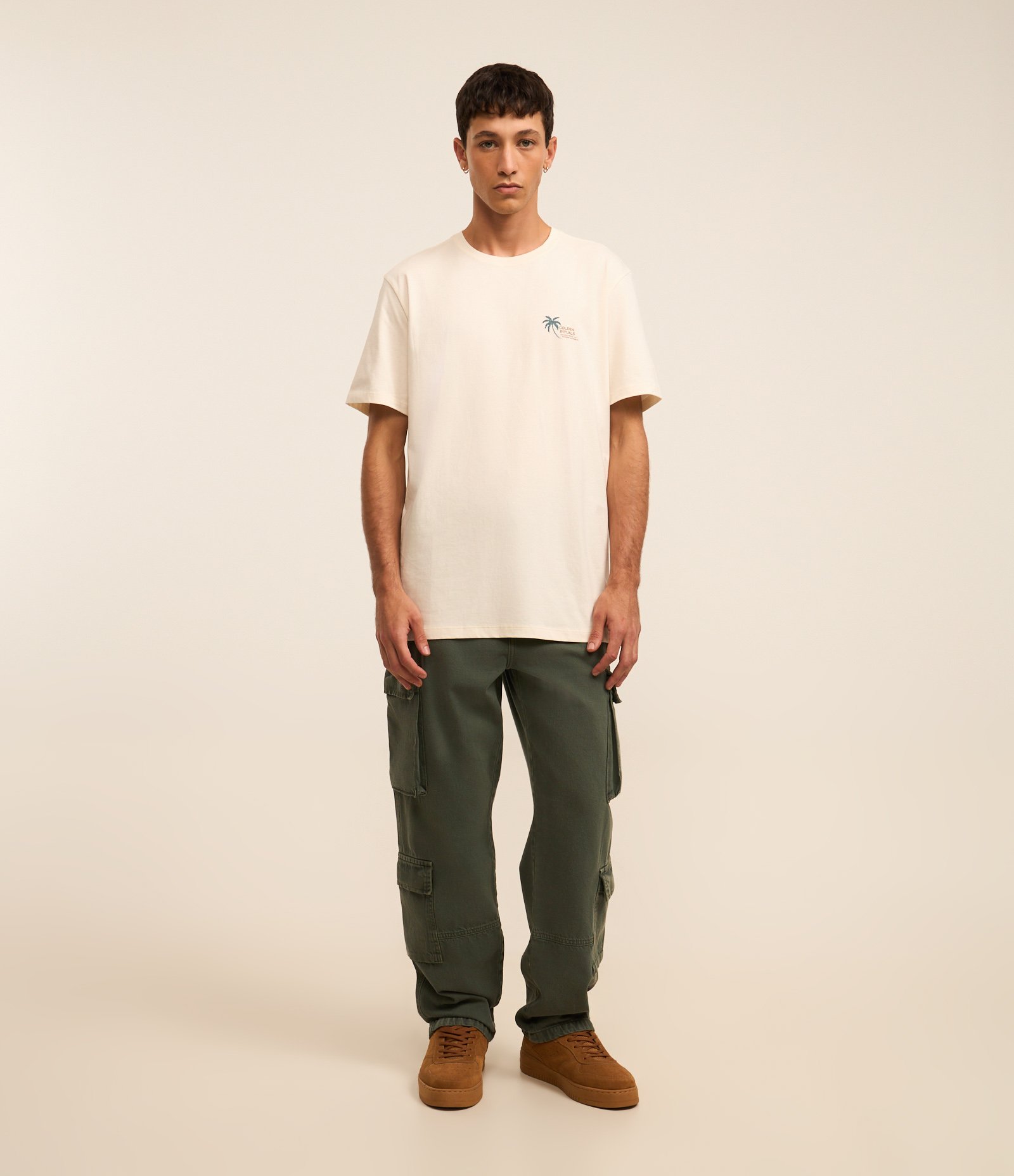 Camiseta Comfort em ALgodão Peruano com  Estampa de Praia "Golden Rituals" Off White 3