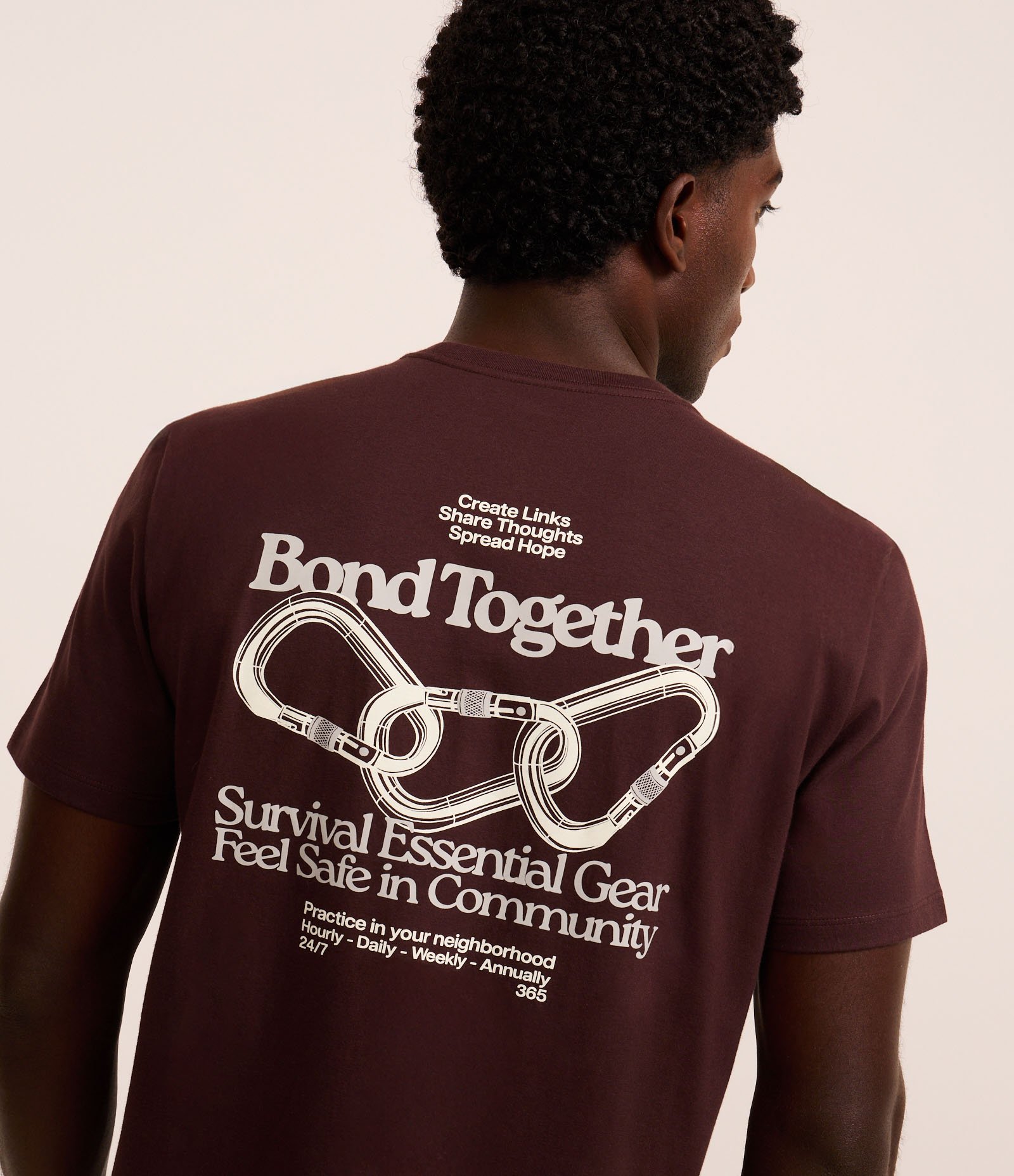 Camiseta Comfort em Algodão Peruano com Estampa Lettering Marrom 2