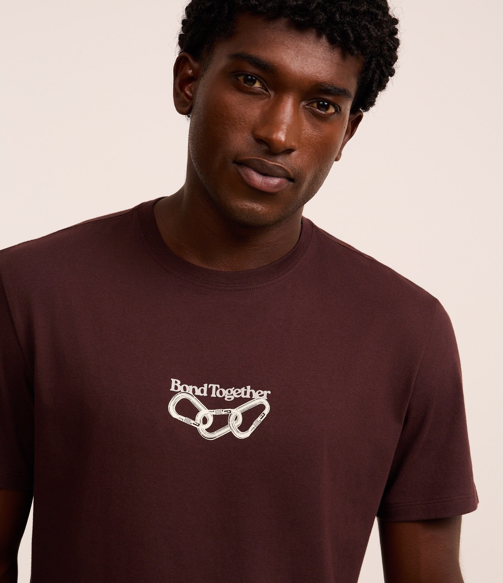 Camiseta Comfort em Algodão Peruano com Estampa Lettering Marrom 4