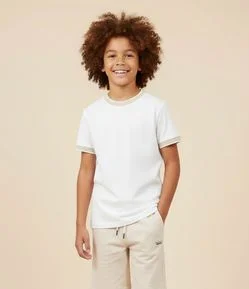 Camiseta Infantil Texturizada com Viés Contrastantes - 5 a 14 Anos