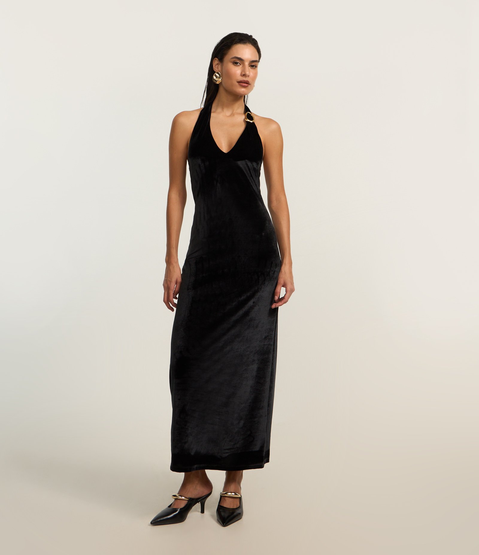 Vestido New Midi em Veludo Frente única com Aviamento na Alça Preto 1