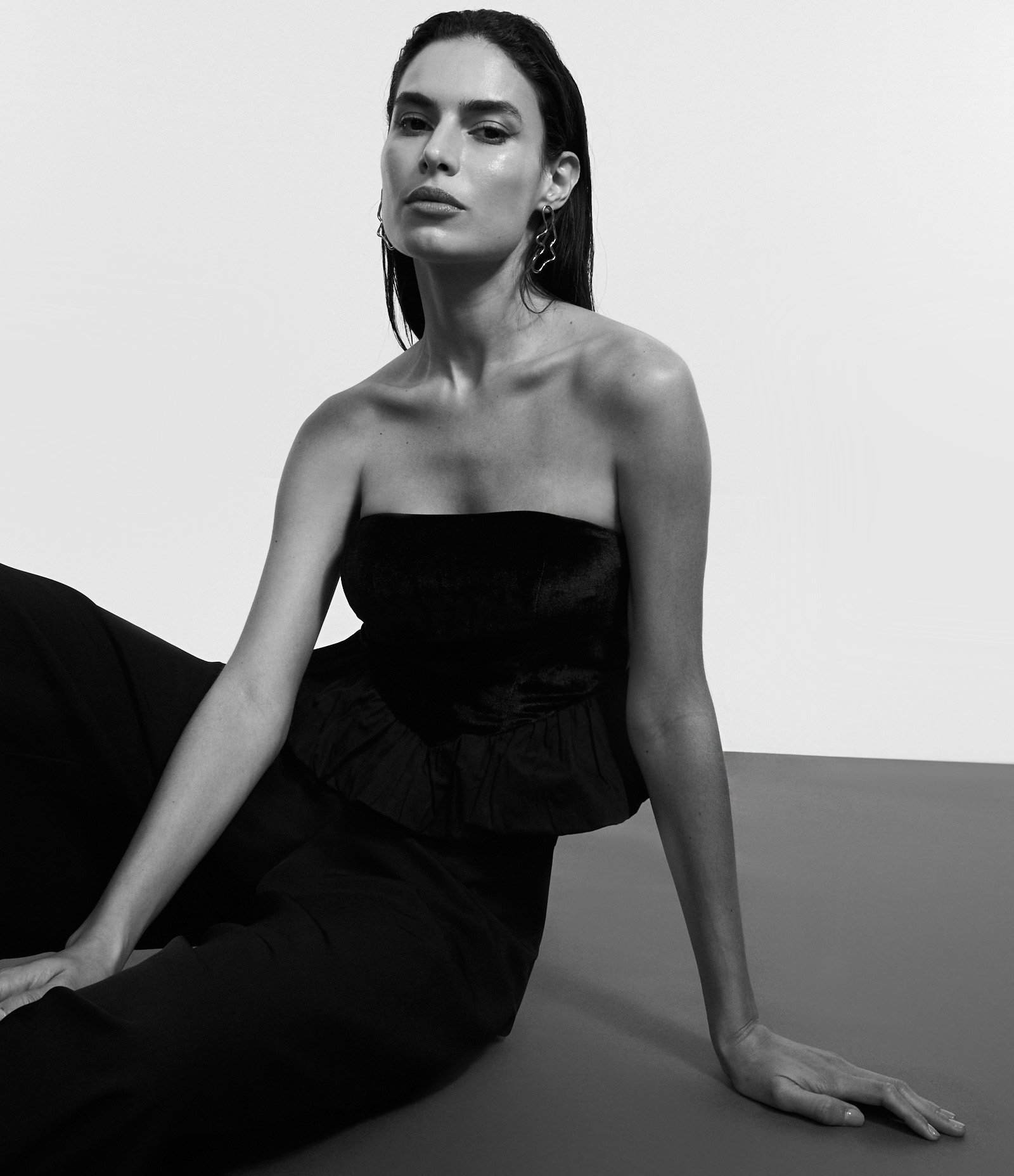 Blusa em Veludo com Barra Balonê Preto 6