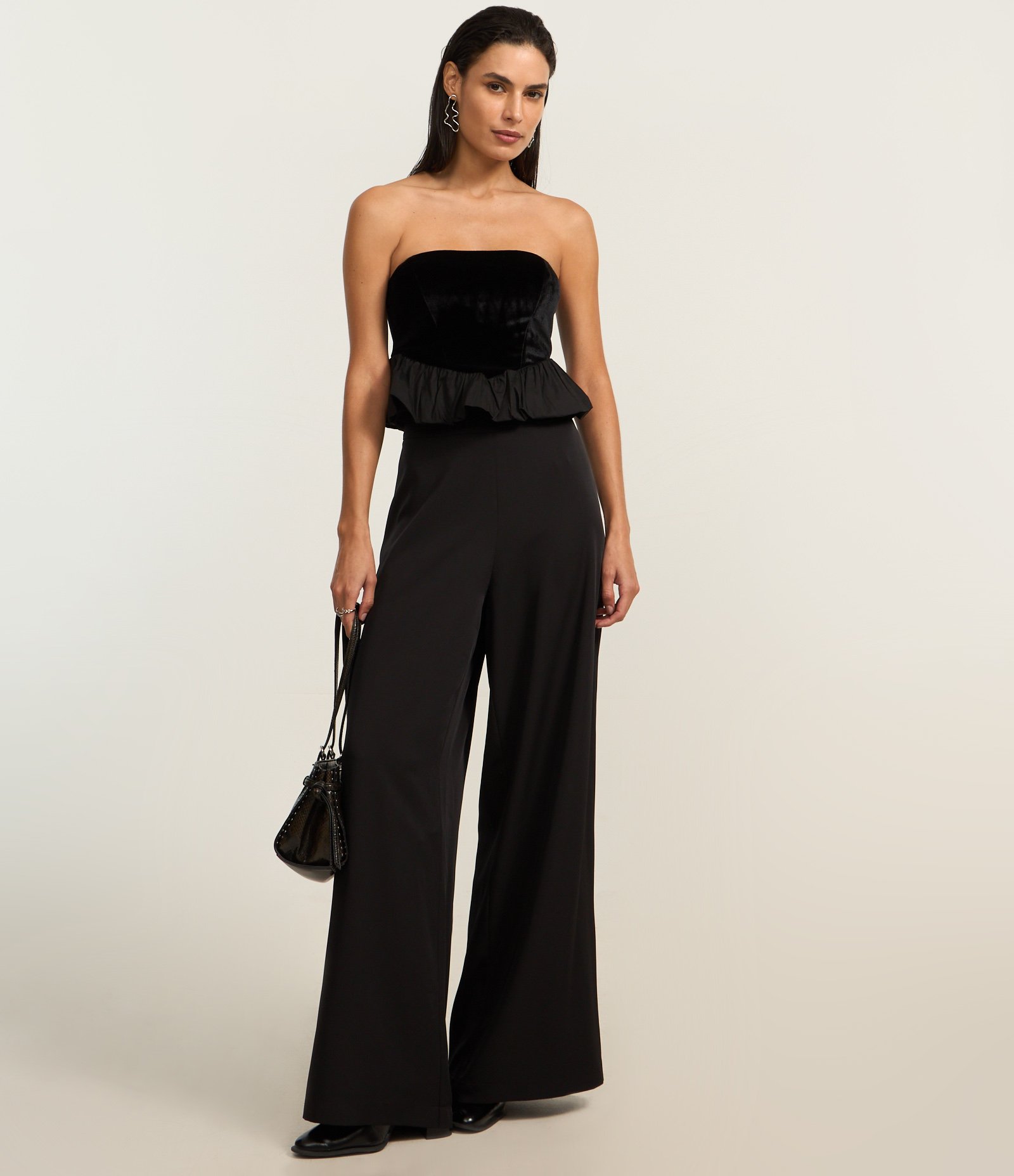 Blusa em Veludo com Barra Balonê Preto 2