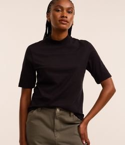 Camiseta em Algodão com Golinha