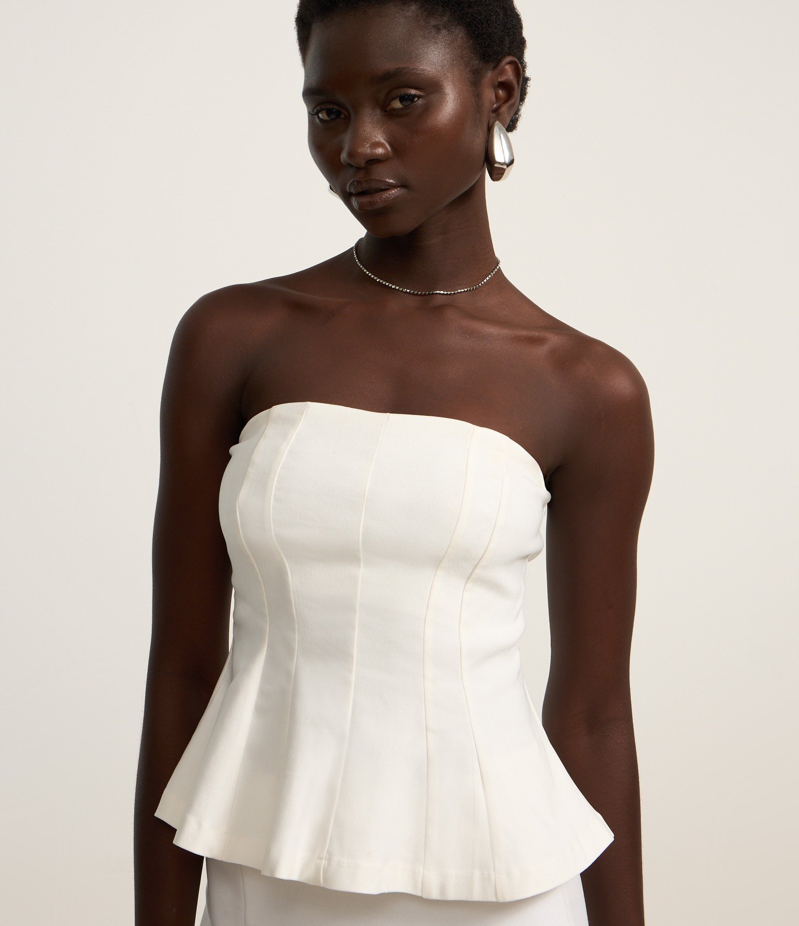 Blusa Peplum em Bengaline sem Alças Branco 3
