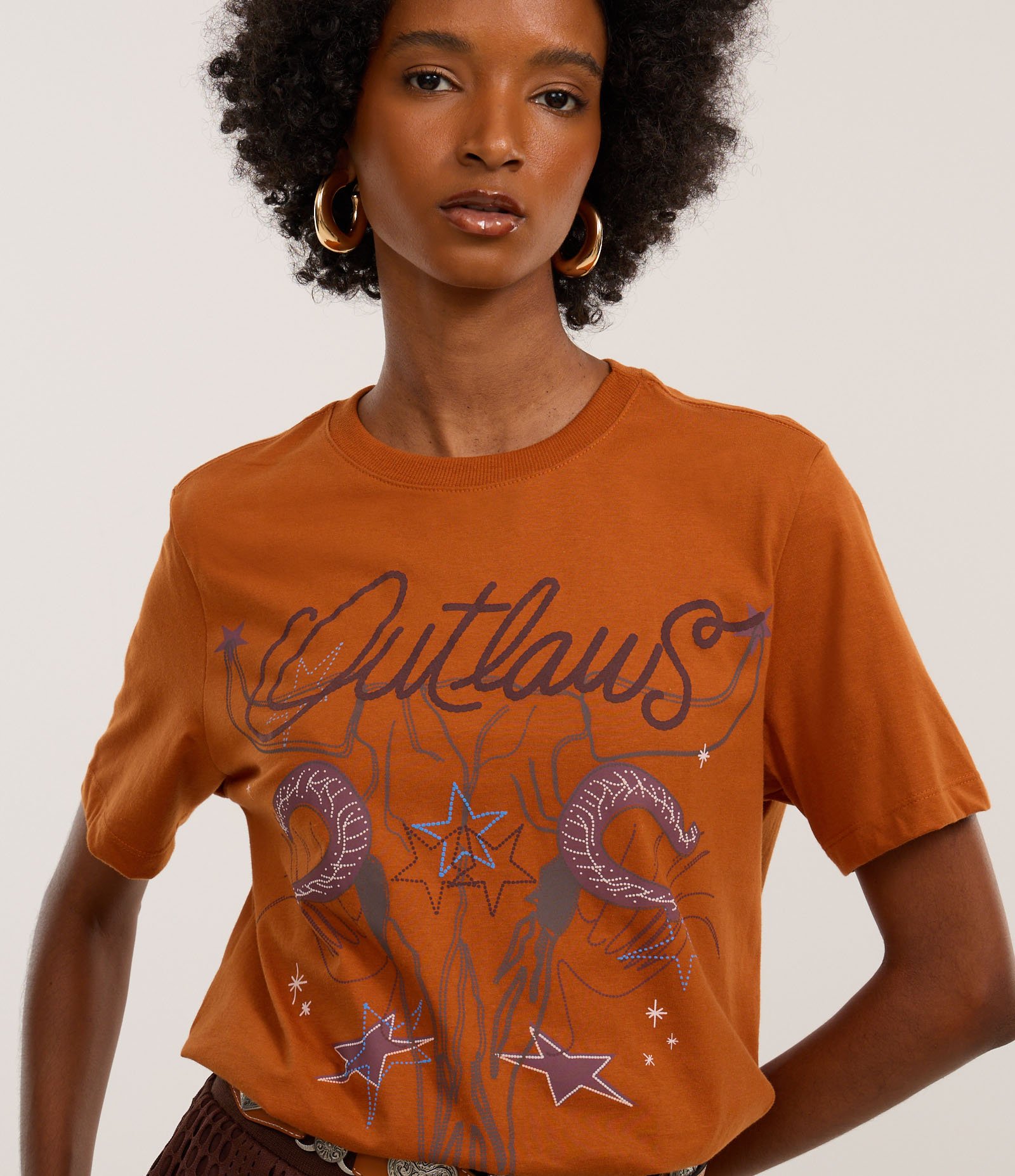 Camiseta em Algodão com Estampa Outlaws Marrom 3