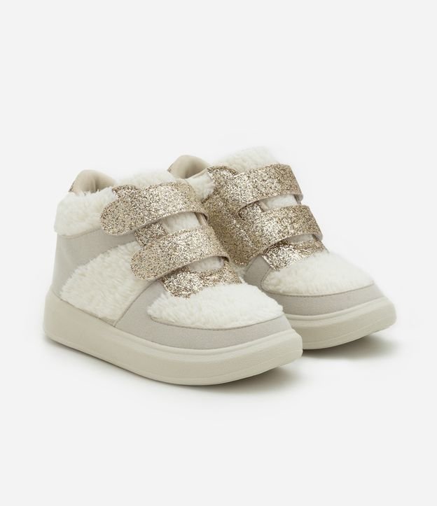 Cor: Off White | Tamanho: 23