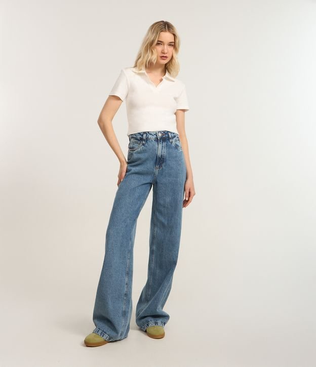 Calça Wide Leg em Jeans com Recorte na Pala