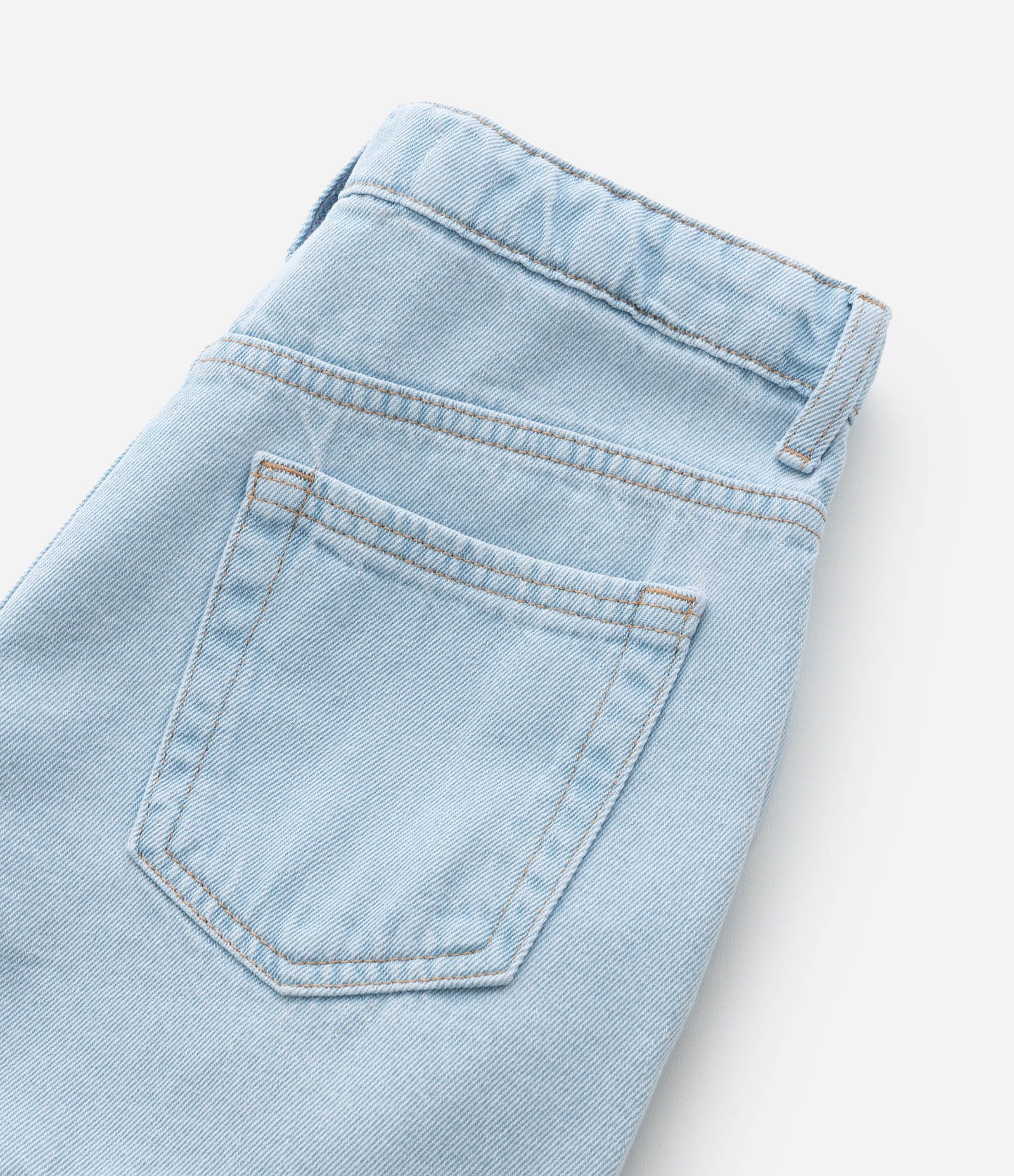 Short Infantil em Jeans com Franjas e Brilhos - Tam 5 a 14 Anos Azul 4