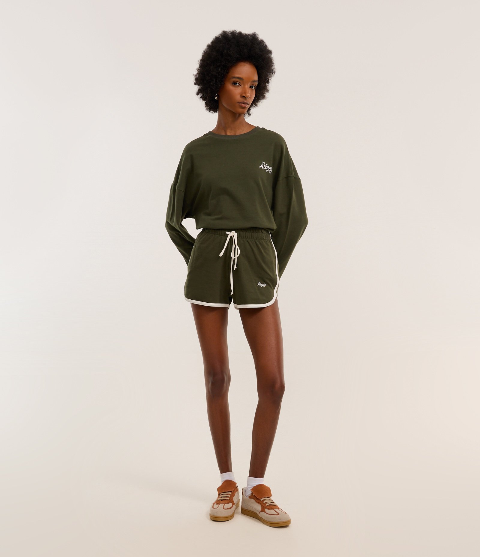 Short Curto em Moletom com Forro Fleece e Cós com Amarração Verde 1
