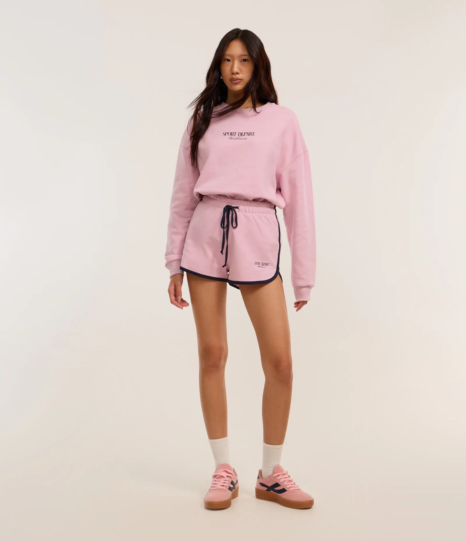 Short Curto em Moletom com Forro Fleece e Cós com Amarração Rosa 1