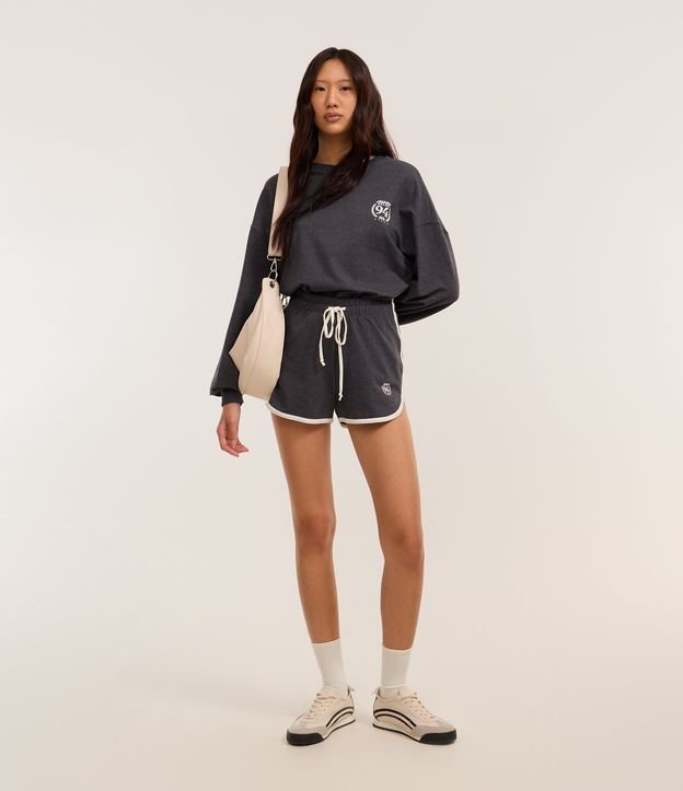 Short Sportcore Runner em Moletom com Víes Contrastante
