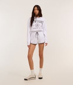 Short em Moletom com Forro Fleece e Viés Contrastante