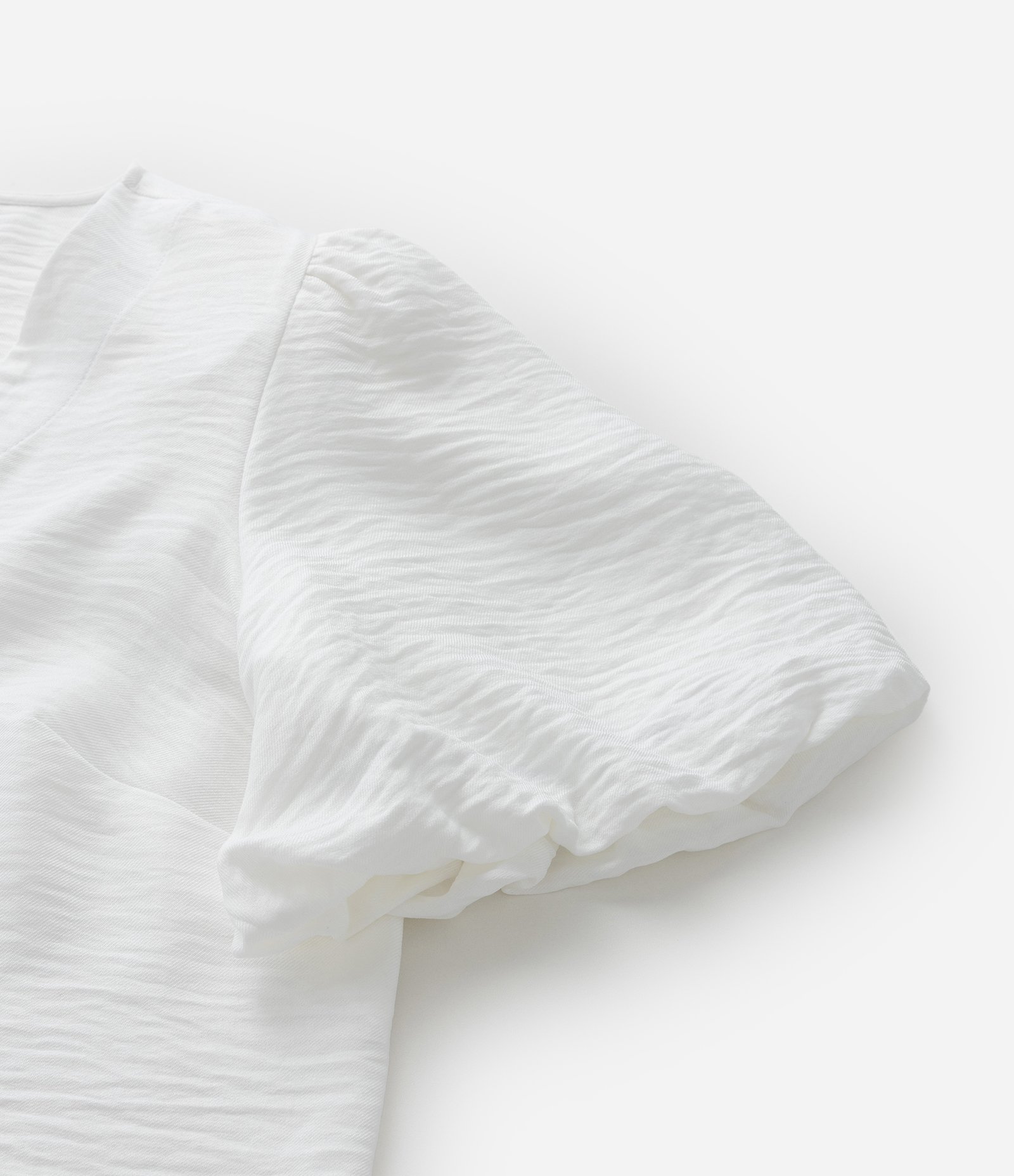 Blusa em Crepe com Botões e Manga Balonê  Curve & Plus Size Branco 5