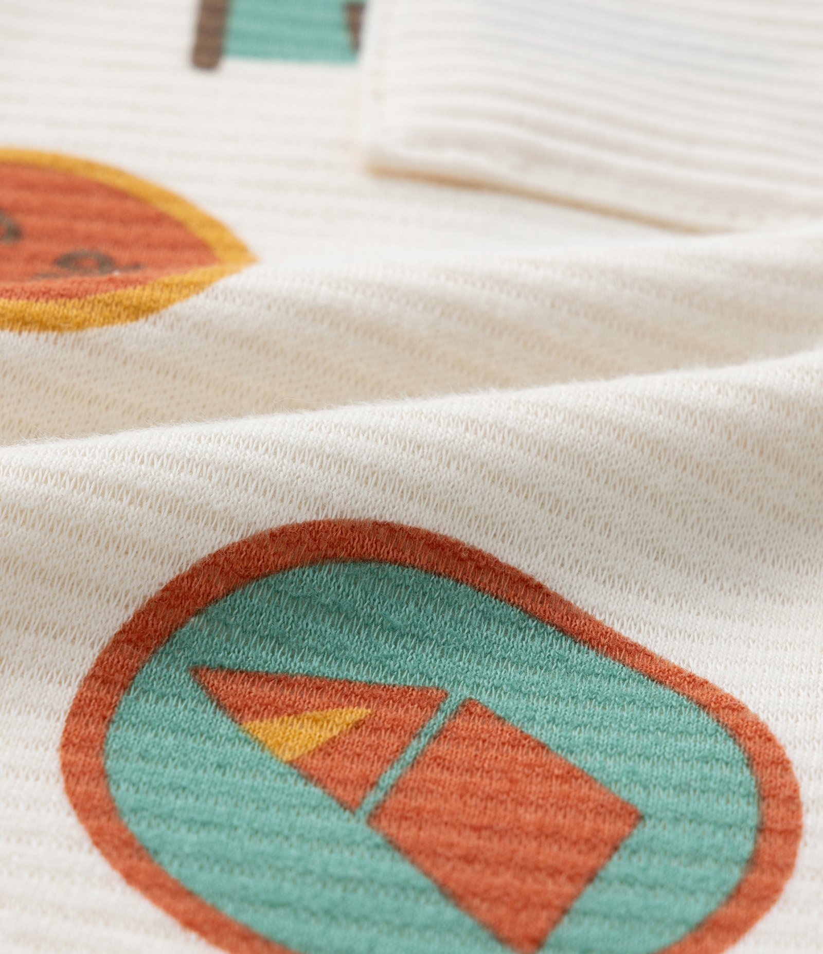 Jardineira Infantil Texturizada com Bolso - Tam 0 a 18 meses Bege 3