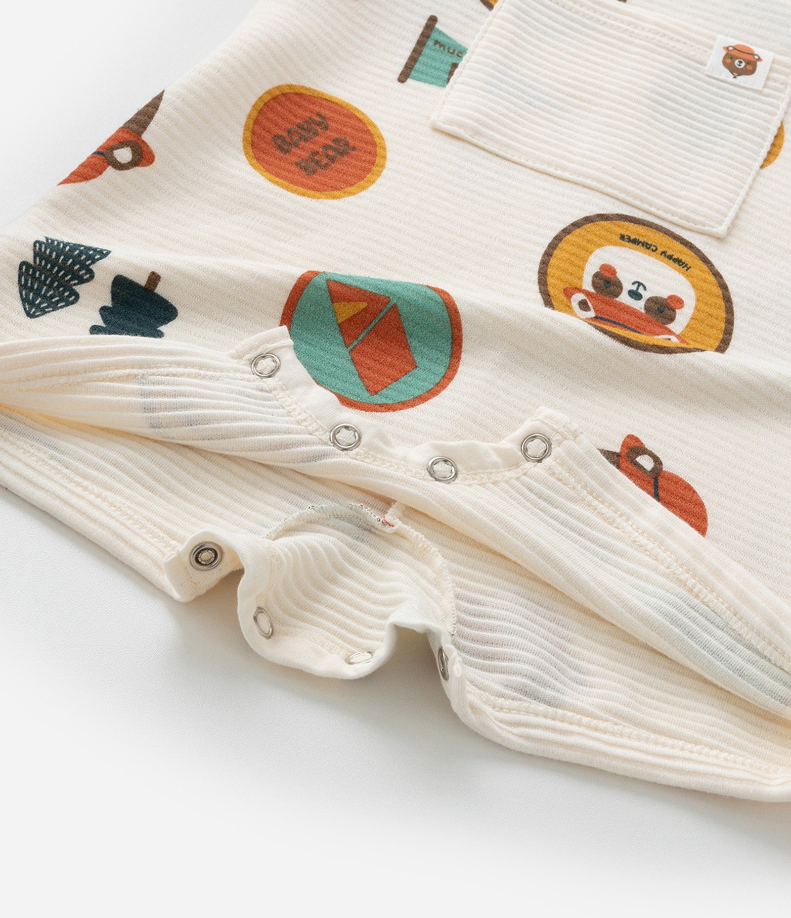 Jardineira Infantil Texturizada com Bolso - Tam 0 a 18 meses Bege 5