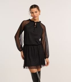 Vestido Curto em Tule em Poá com Sobreposição