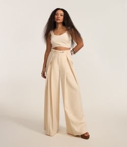 Calça Pantalona Alfaiatada com Pregas e Cinto