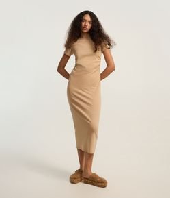 Vestido Longo com Golinha Alta e Franzido Lateral