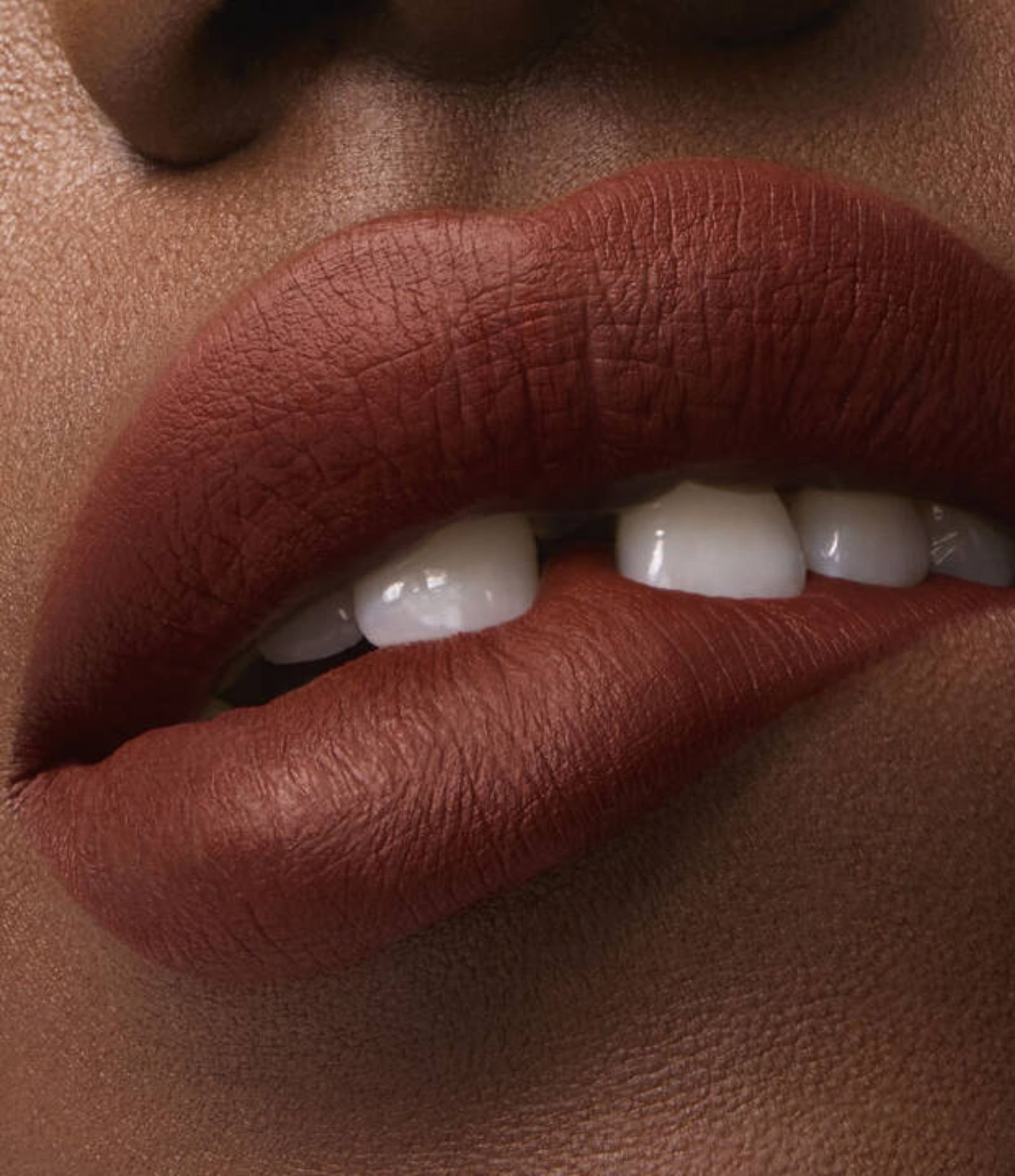 Batom Matte L’Absolu Rouge Drama 222 - Nude Frenergy 3