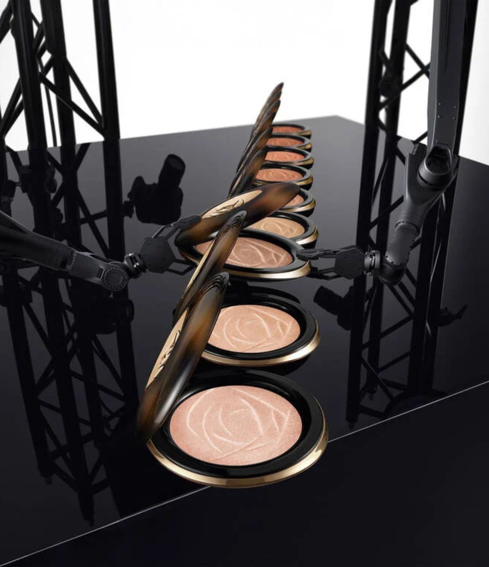 Iluminador Facial Lancome Teint Idole Ultra Wear Serum Highlighter com Vitamina E 10g 03 Deep Glow 7