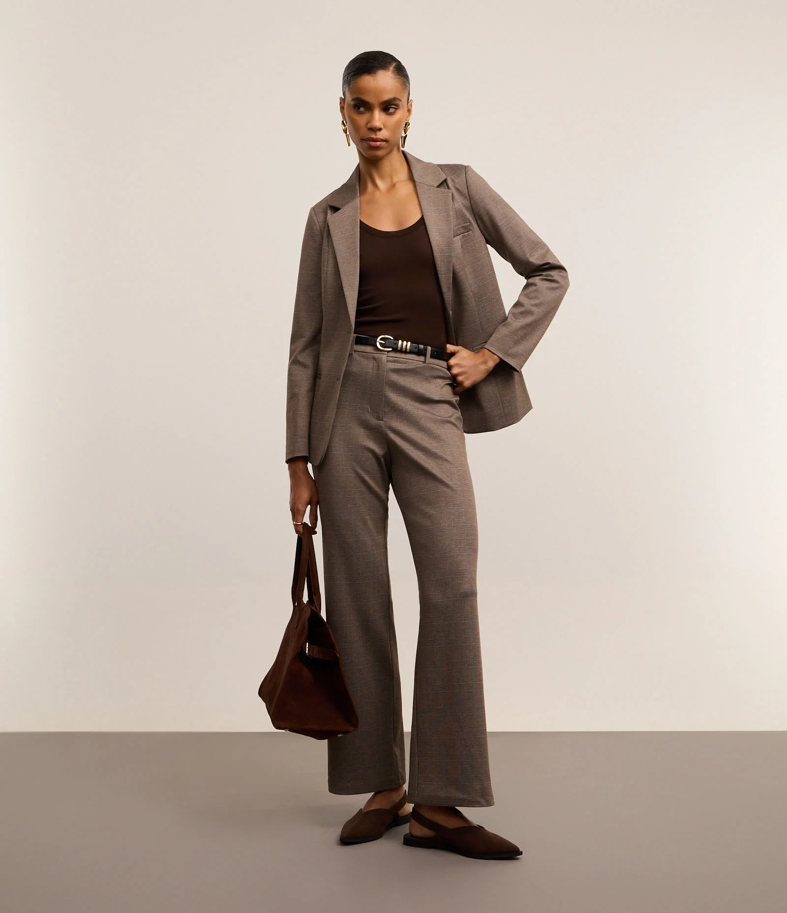 Blazer Slim com Ponto Roma e Botões Forrados Marrom 2