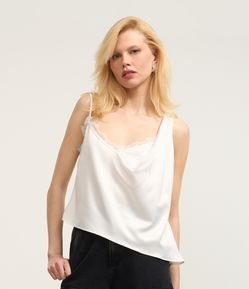Blusa em Cetim com Alça Fina e Renda no Decote