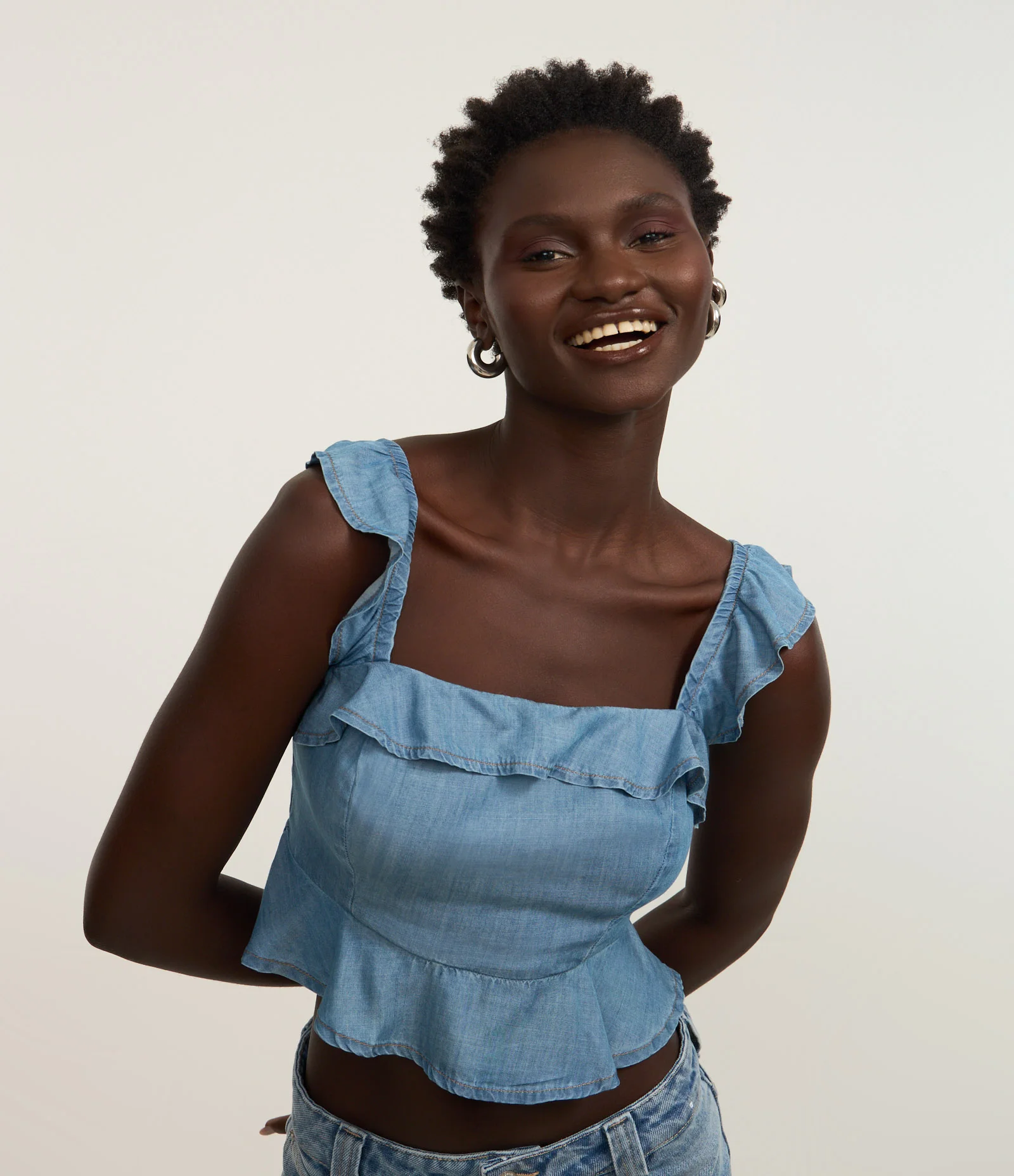 Blusa em Jeans com Babados e Amarração nas costas Azul 1