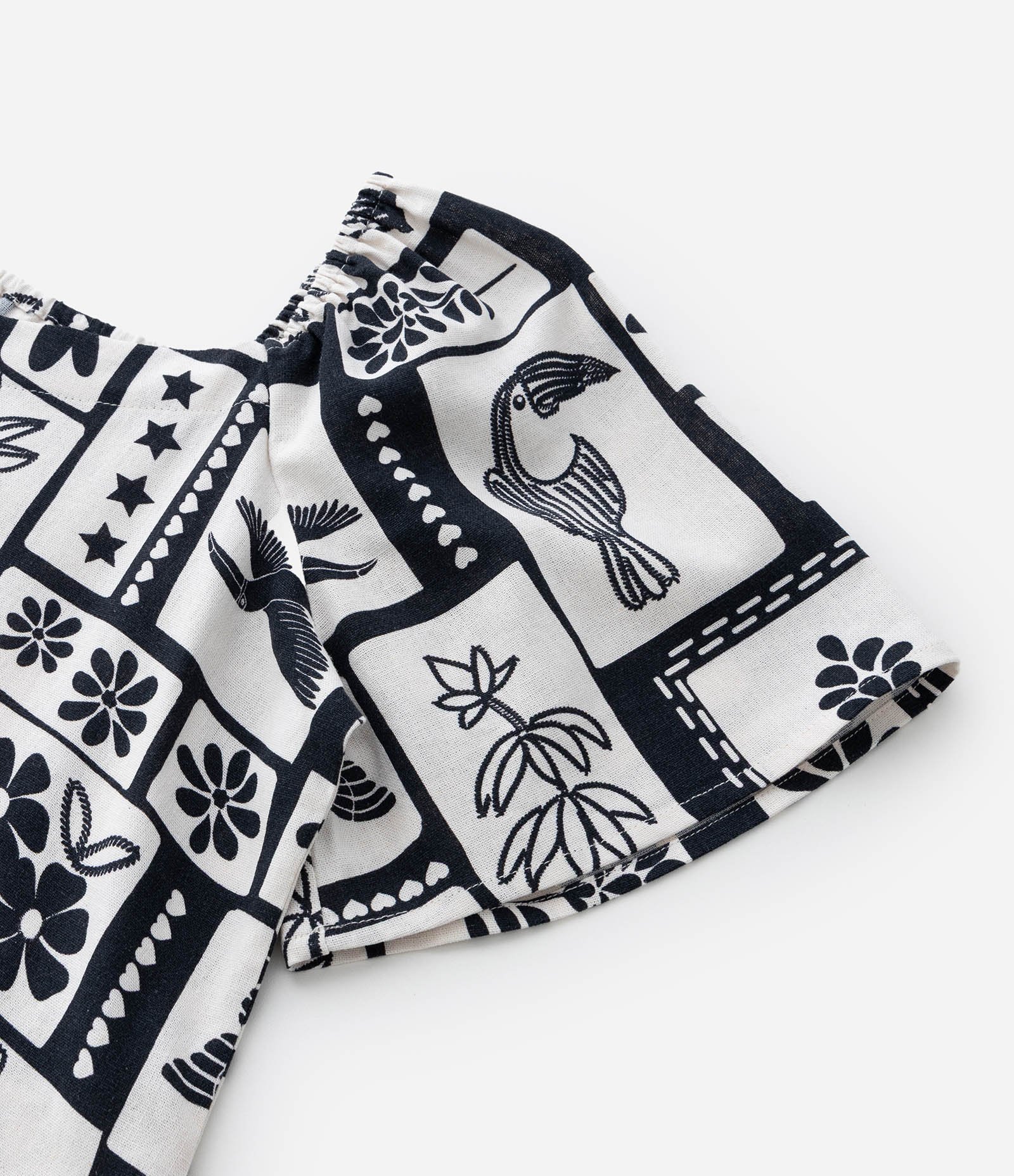 Vestido Infantil em Viscolinho com Manga Borboleta e Estampado - Tam 5 a 14 Anos Bege 6