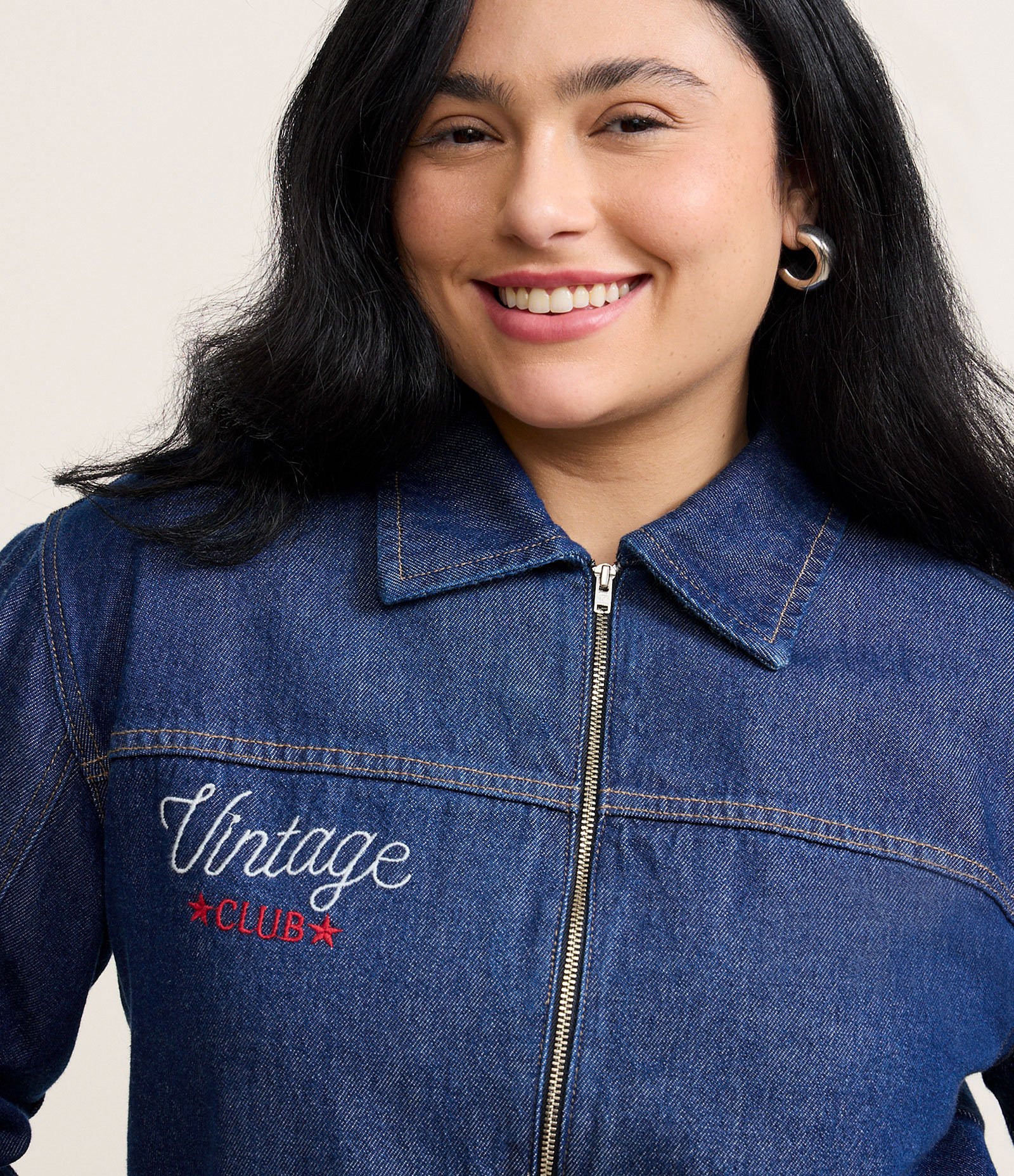 Jaqueta Bomber Jeans e Bordado Vintage Club Curve & Plus Size Azul 3