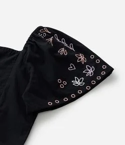 Blusa Cropped Infantil em Tricoline com Bordados nas Mangas - Tam 5 a 14 Anos