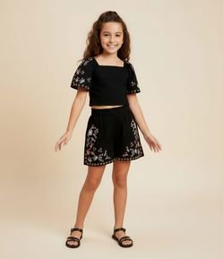 Bermuda Infantil em Tricoline com Bordados - Tam 5 -a 14 Anos