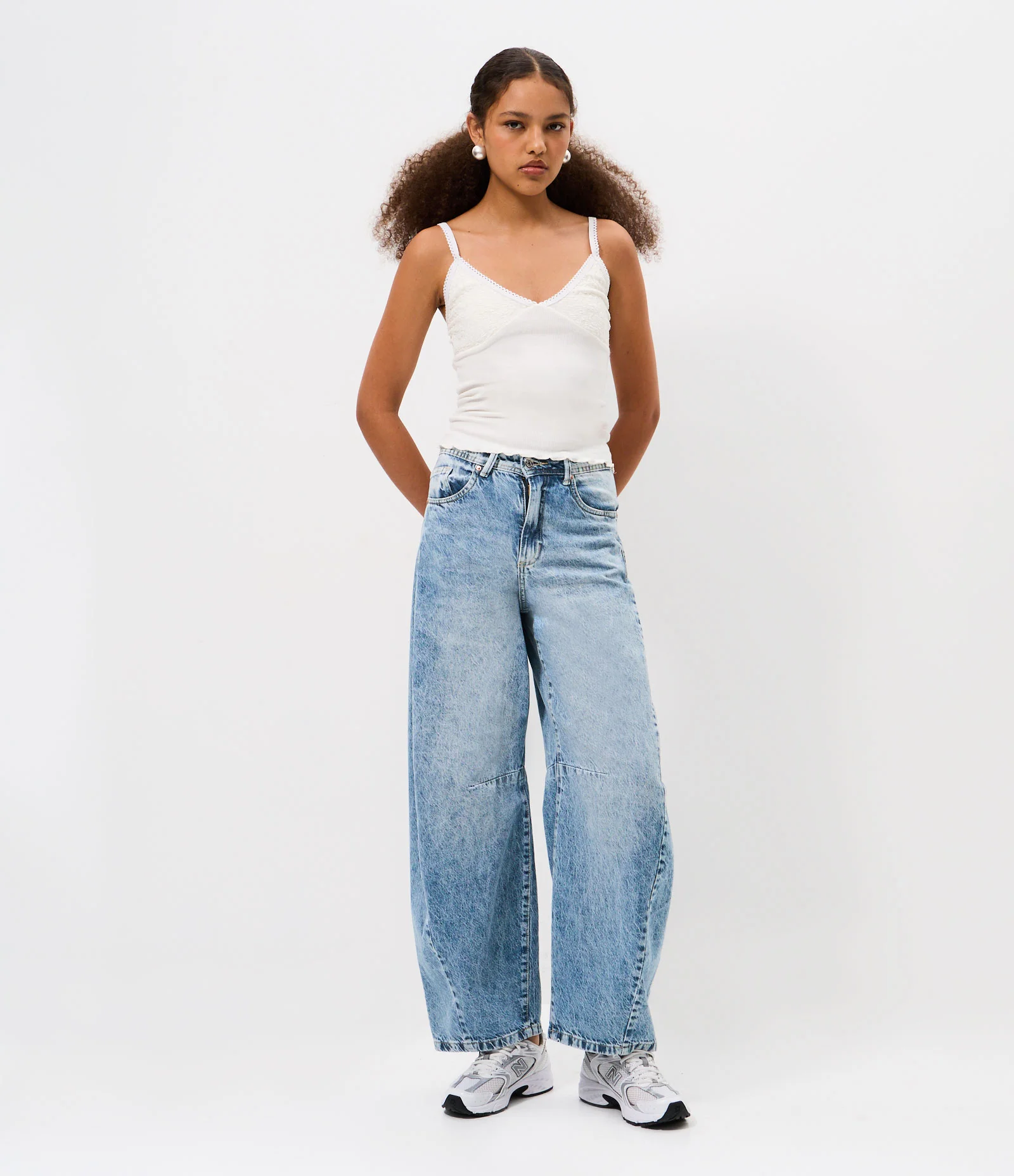Calça Barrel em Jeans Marmorizado Azul Médio 1