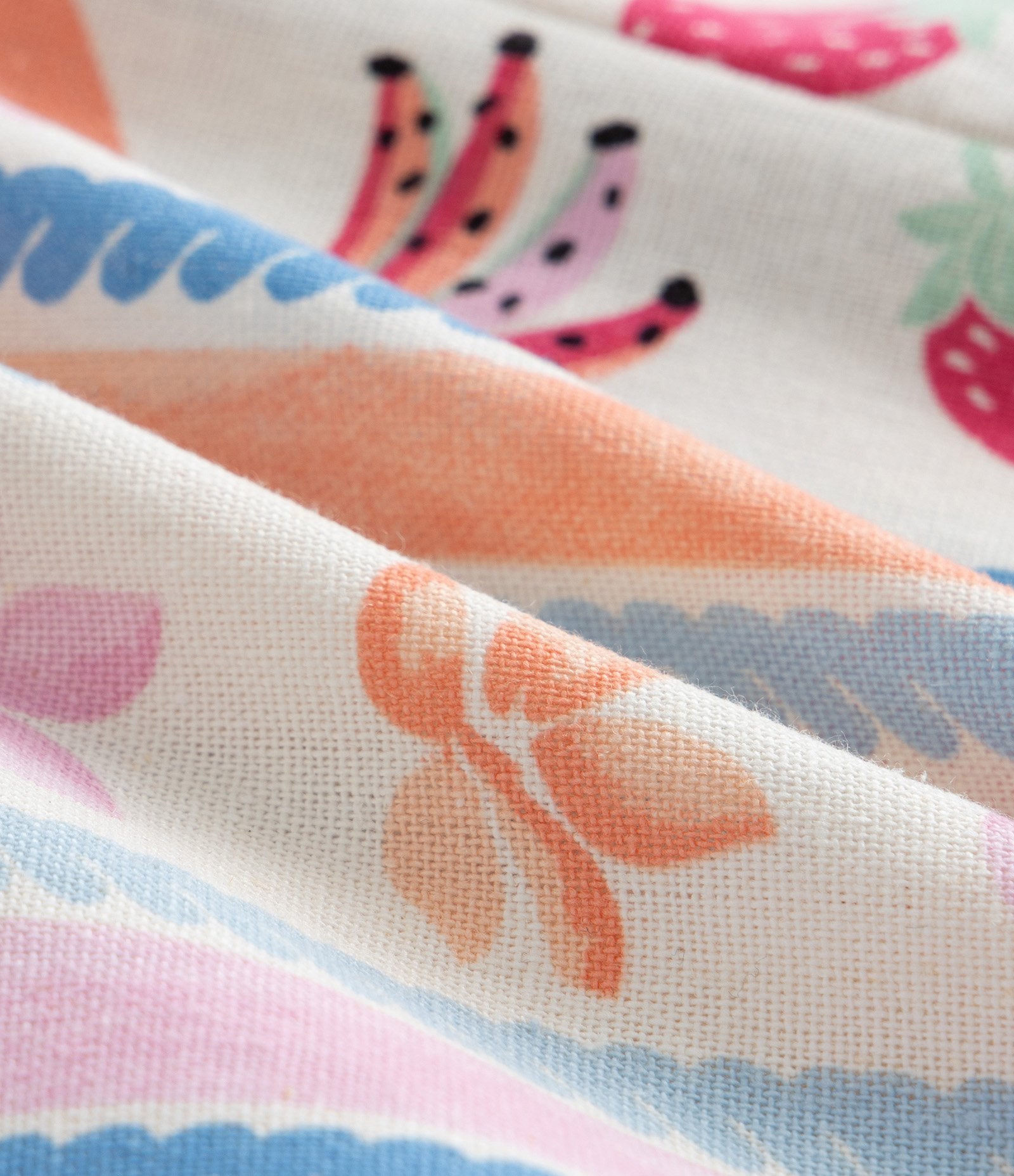 Short Clochard Infantil em Viscolinho com Estampa Frutinhas - Tam 5 a 14 Anos Multicores 3