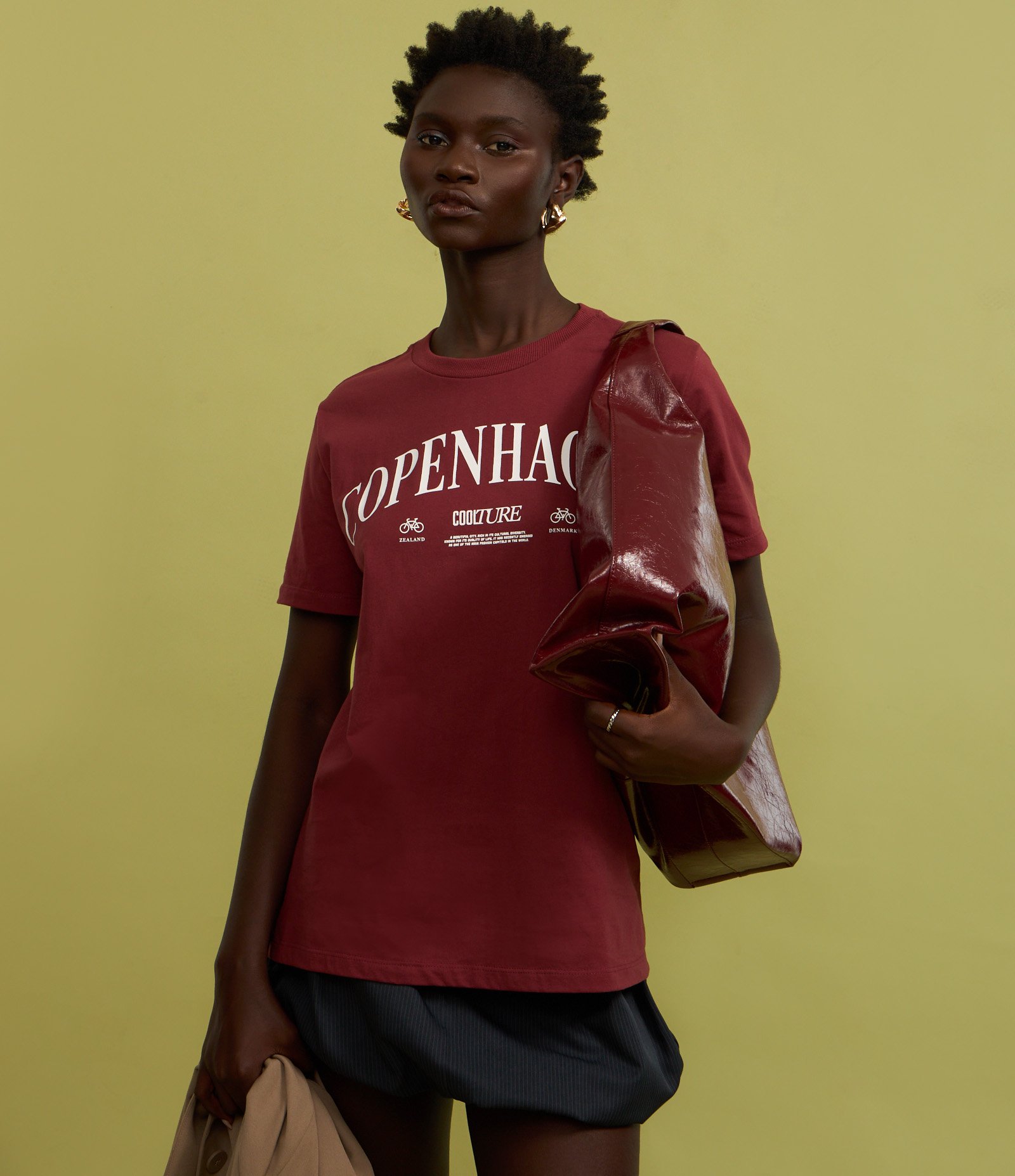 Camiseta Alongada em Algodão com Estampa Copenhagen Vinho 4