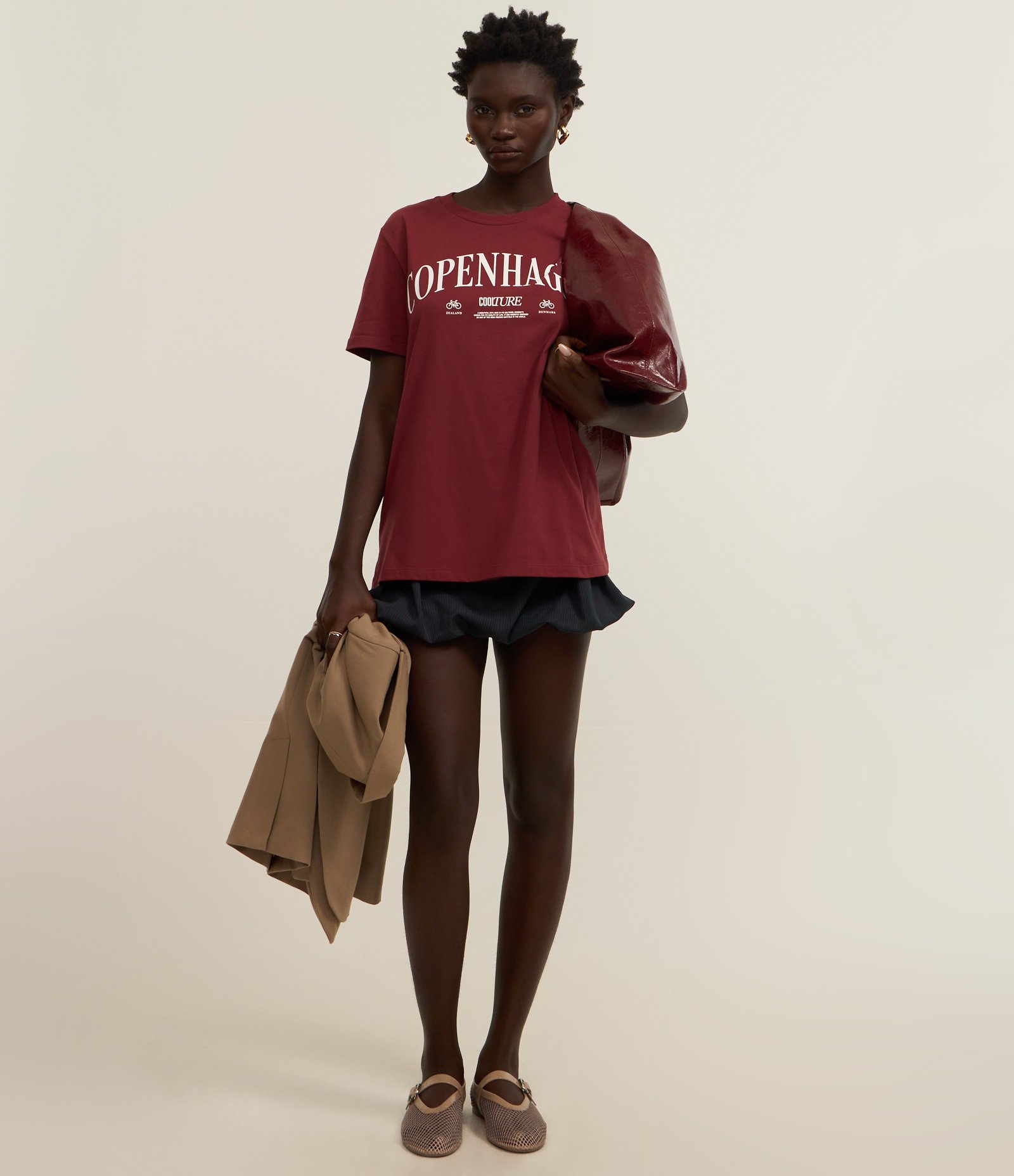 Camiseta Alongada em Algodão com Estampa Copenhagen Vinho 3