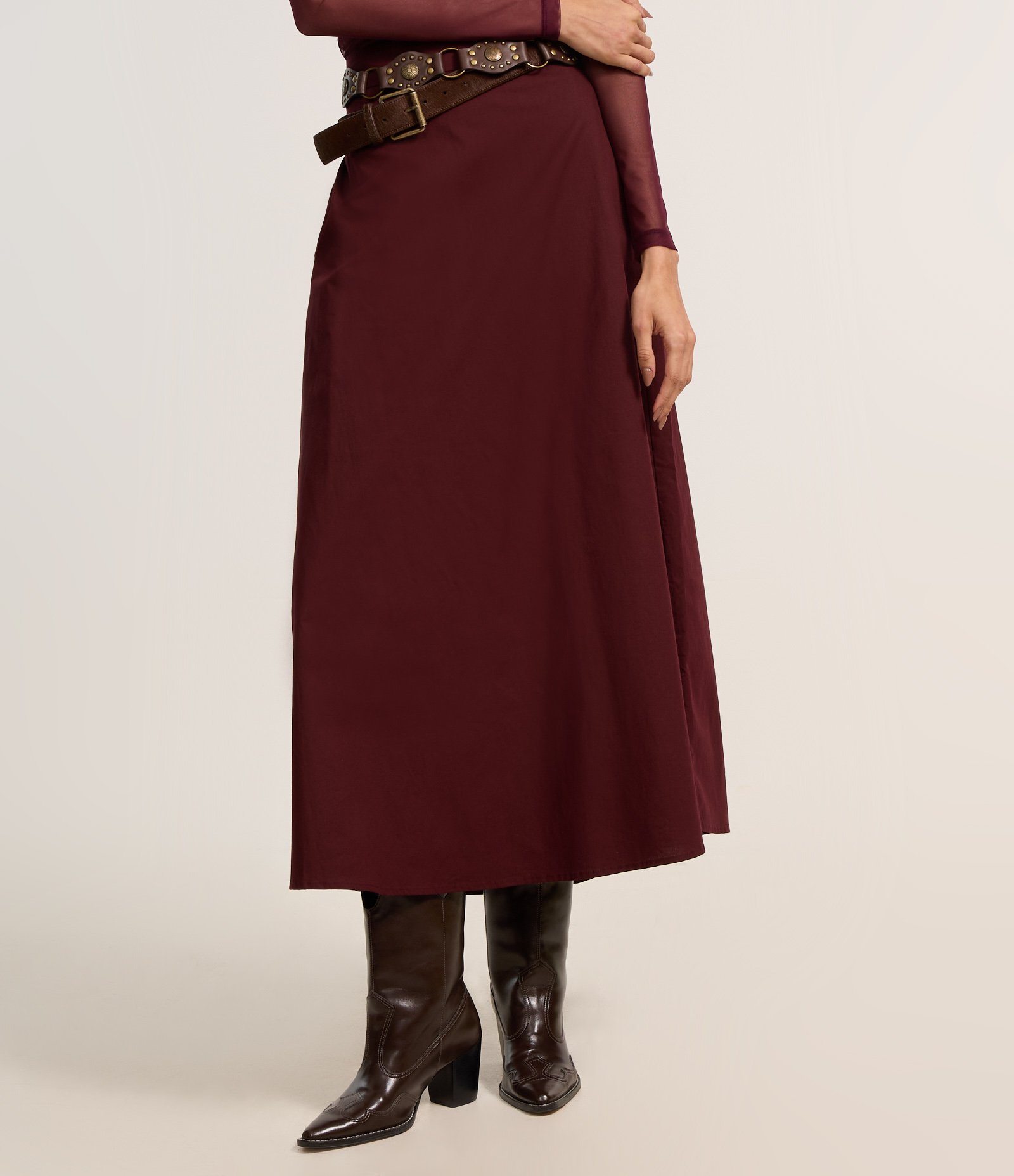 Saia Evasê Long Midi em Tricoline com Pregas Bordô 3
