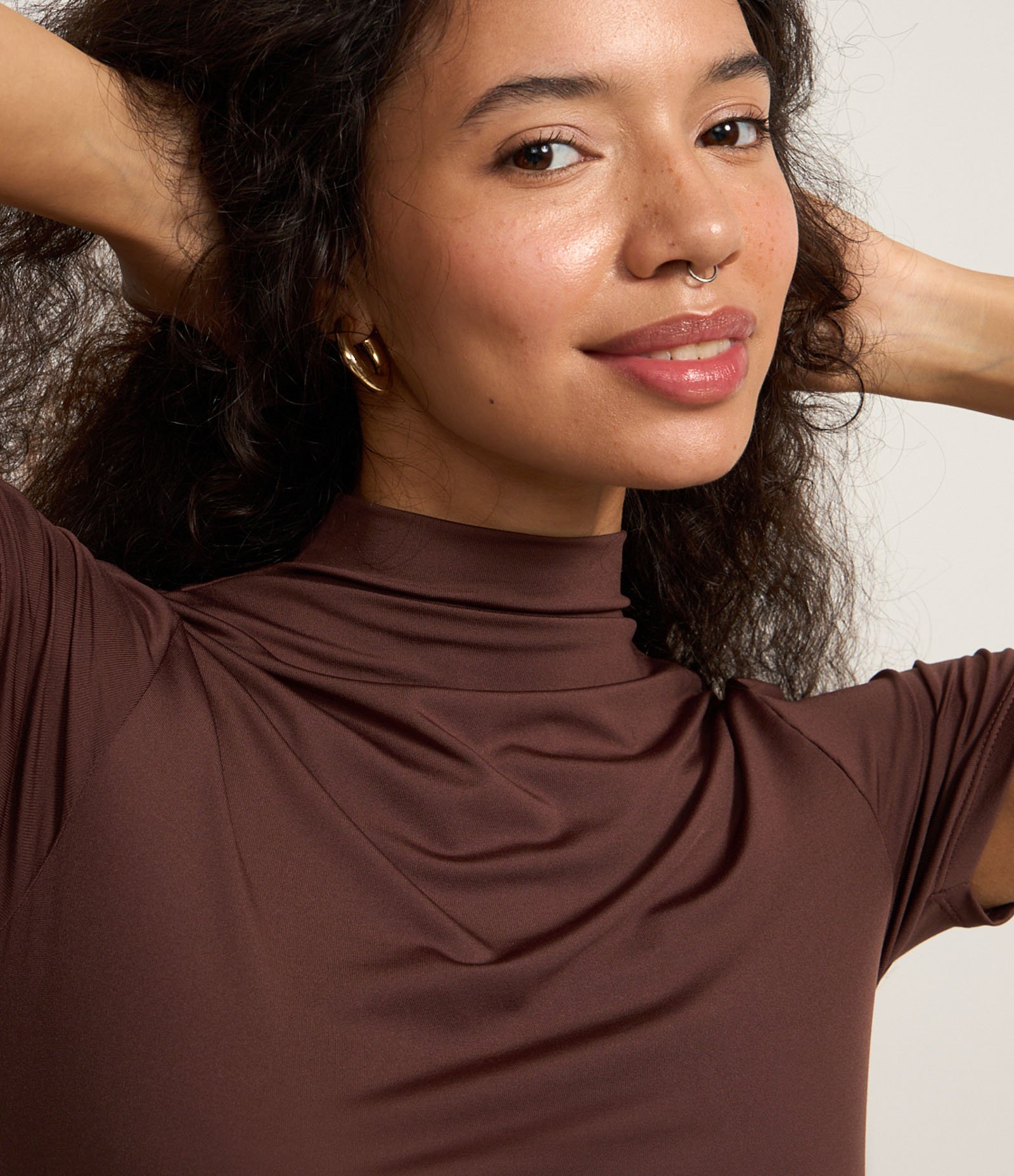 Vestido Longo em Jersey com Golinha Alta e Franzido 3